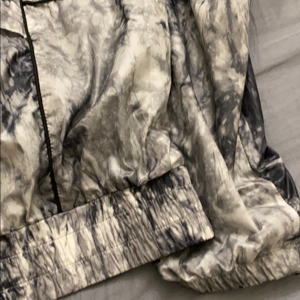 jacket - Picture 2 of 4